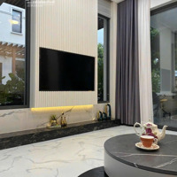 Bán Bt Tại Nine South Estates, Giá Bán 18 Tỷdiện Tích140M2 Trệt 2Lầu 3 Phòng Ngủ 4 Vệ Sinhfull Nội Thất Cao Cấp .