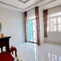 Bán Nhà Nguyễn Ảnh Thủ 68m2, 3 Tầng xe hơi ngủ trong nhà,30m, ra Nguyễn Ảnh Thủ