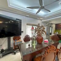 Bán BT giáp Vườn Đào, khu tinh hoa quận Tây Hồ, ô tô ra vào dừng đỗ, DT 100m2, MT 8m