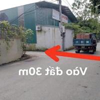 Bán đất 147m2 Cầu Bút, Định Trung, Vĩnh Yên, giá: 2,1 tỷ.Liên hệ : 0986.454.393- 0986.797.222