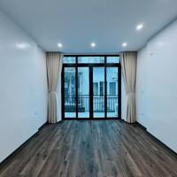 Bán nhà Tôn Đức Thắng ô tô đỗ cửa gần hồ kinh doanh nhẹ nhà đẹp 2 thoáng 51m giá 10.5 tỷ .
