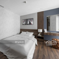 Cần Bán Gấp Căn Penhouse Cộng Hòa Plaza,Diện Tích590M2, 12 Phòng Ngủ 8 Vệ Sinh Có Nt Giá Bán 28 Tỷ Tl. Liên Hệ: 0906642329