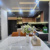 NHÀ GẦN CHỢ HOÀ XUÂN ĐÀ NẴNG, 3 TẦNG FULL NỘI THẤT, 100M2 CHỈ 5.4 TỶ. LH:0906428491
