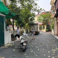 Bán Nhà 3 Tầng Cũ,Diện Tích32M2 Mặt Ngõ Phố Kim Mã, Ba Đình, Nhà 3 Mặt Thoáng, Kinh Doanh Nhỏ