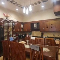 Bán Nhà Mp Việt Hưng - Phân Lô - Vỉa Hè Rộng - Kinh Doanh Đỉnh - 2 Thoáng - Hơn 30 Tỷ