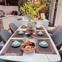 Cho Thuê Nhà Nguyễn Đình Full Nội Thất Luxury Cách Biển Chỉ 300M!