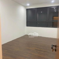 Cần Bán Căn 4 Phòng Ngủ- 3Vs Hoa Hậu, Ban Công Đông Nam, Đã Hoàn Thiện Liền Tường, Giá Chỉ 15 Tỷ, Bao Phí