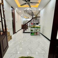 Chính Chủ Bán Nhà Phố Đào Tấn Ba Đình Diện Tích: 45M Mt:4,2M Nhà 5 Tầng Xây Mới Full Nội Thất Nhà Gần Phố