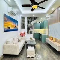 Bán Nhà Riêng Phố Bồ Đề Diện Tích 31M2