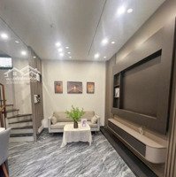 5.7 Tỷ - Nhà Xây Mới Phố Việt Hưng - Gần Oto Đỗ, Ngõ Thông Tứ Phía