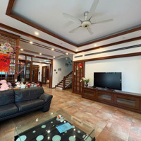 Bán Biệt Thự Vườn Đào 230M2 6 Tầng Thang Máy Nội Thất Nhập Khẩu