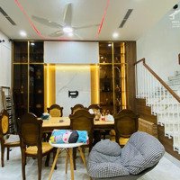 Siêu Phẩm Phước Long 2 Nhà Mới 4 Tầng + Thang Máy, Full Nội Thất Cao Cấp Vị Trí Đẹp Nhất Khu!