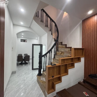 Siêu Phẩm Kim Đồng Giáp Bát Hoàng Mai - Sát Phố Ngõ Thông - 2 Thoáng Trước Sau - 10M Ra Ô Tô Tránh