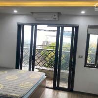 Cho thuê Căn hộ CCMN vị trí đẹp nhất phố Trích Sài, Tây Hồ. View toàn mặt hồ. Chỉ 6tr
