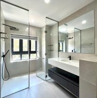 Cho thuê biệt thự Nam Thông Hầm, trệt, 2 lầu, sân vườn tại Phú Mỹ Hưng, Quận 7, Tp.HCM