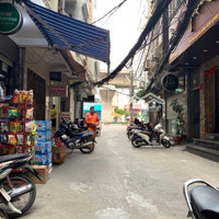 Nhà Hào Nam Trung Tâm Quận Đống Đa 5 Tầng Thiết Kế Đep. Giao Thông Thuận Lợi - Nhà 2 Mặt Ngõ