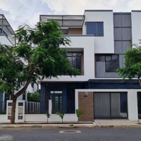 Bán Gấp Biệt Thự Tại Đông Tăng Long, P. Trường Thạnh, 13,5 Tỷ, 160M2. Liên Hệ: 0974244143
