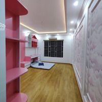 Nhà Cực Đẹp - Ô Tô Nhỏ Vào Gần Nhà - Tặng 90% Nội Thất 37M Mặt Tiền 3,8M Giá Bán 8,2 Tỷ