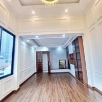 Bán Nhà 47M2, 6 Tầng Thang Máy, Gara, Ô Tô Tránh, Phố Nguyễn Văn Huyên, Cầu Giấy, Giá Bán 19.5 Tỷ