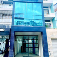 Cho Thuê Nhà Mặt Phố Huỳnh Văn Bánh, 30 Triệu, 67.5M2, 3 Phòng Ngủ 4 Vệ Sinh Phú Nhuận, Hcm