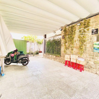 Bán Chdvdiện Tích18 X 24 = 438.5M2. Kết Cấu 3 Tầng 20 Pn... Giá Bán 40 Tỷcó Thương Lượngnhẹ..