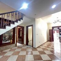 Bán biệt thự Cầu Giấy, 136m², 4T, Mặt Tiền 7.2m, Nhỉnh 42 Tỷ