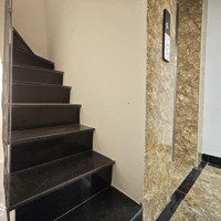 Bán Nhà Riêng 35M2 Tại Trung Kính, 7,95 Tỷ, Thang Máy, 4 Phòng Ngủ 5 Vệ Sinh Ngõ 3M