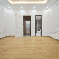 Bán Nhà Riêng 35M2 Tại Trung Kính, 7,95 Tỷ, Thang Máy, 4 Phòng Ngủ 5 Vệ Sinh Ngõ 3M