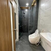 Nhà mới 5 Tầng, (4.5x16m). Đ. Hoàng Văn Thụ, Phường 4, trước Lăng Cha Cả.
