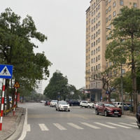 Bán 55M2 Đất Phố Giang Biên, Ô Tô Đỗ Trước Đất, Gần Hồ, Gần Ub, Nhiều Tiện Ích, Hơn 5 Tỷ (Tl)
