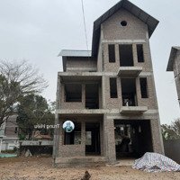 Cần Bán Nhà Biệt Thự Hà Phong - Mê Linh- Hà Nội- Diện Tích 200M2,Sổ Đỏ, Giá Rẻ Nhất Khu Vực.
