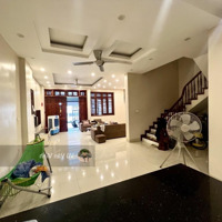 Bán Biệt Thự 4 Tầng, Tính Giá Đất, Cạnh Đường Cổ Linh 140M2, Mặt Tiền 6.2M, Giá Bán 20 Tỷ.