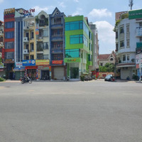 Cho Thuê Tầng 1 150M2 Trong Nhà Biệt Thự Gần Cầu Sài Gòn Đường 19B. Đủ Tiện Ích Xung Quanh