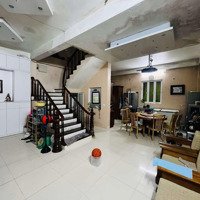 Bán Nhà Riêng Tại Hoàng Quốc Việt, 10 Tỷ,Diện Tích60 M2,Mặt Tiền6M Đẹp, Nhiều Tiện Ích