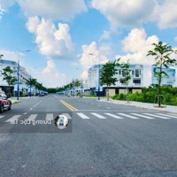 Bán Đất Nền Nằmmặt Tiềnđường Nhựa, 100M2, Shr Cầm Tay Sang Tên Được Liền, Liền Kề Kcn Becamex Bàu Bàng