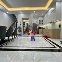 Trương Định 45 M X 5 Tầng Mặt Tiền 5,5 M Sổ Đỏ Hai Bà Trưng, Thang Máy Ngoại , Ngõ Rộng Thẳng Tắp