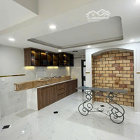 Bán Nhà Đẹp 3 Tầng Kế Bên Công Viên Xe Hơi Vào Nhà Q. 11