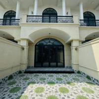 Nhà Tân Cổ Điển Cao Cấp, Giá Rẻ Như Nhà Cấp 4, Ngay Cổng Sau Chợ Changshin Diện Tích 100M2 Sổ Riêng