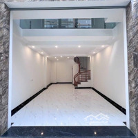 Nhỉnh 6Tỷ - Có Ngay Nhà Giang Biên 30M X 6 Tầng Xây Mới