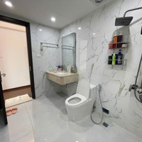 Gia Đình Bán Căn 3N 2 Vệ Sinh 102M2 Tại Gold Season Tòa Autumn Ban Công Đông Nam, Full Đồ, Có Slot.