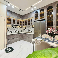Ngộp Bank - Bán Gấp Căn Góchẽm Xe Hơinguyễn Tri Phương, P.8. (Dt:6X12M)- 5 Tầng