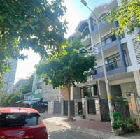 Chủ Đinh Cư Bán Nhà Phố Kdc Himlam Quận 7 Dt: 5X20M Sh + Full Nội Thất Cc Gb: 29 Tỷ Liên Hệ: 0908935765