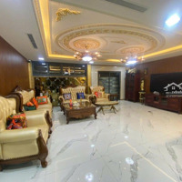 Bán Nhà Phố Vip Hoàng Quốc Việt, Phân Lô Ô Tô Vào Nhà, Ngõ Rộng, Hai Thoáng, 70M2*5T.