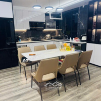 Chính Chủ Bán Căn Hộ 107M2 Ban Công Đông Nam Giá Cam Kết Tốt Nhất Thị Trường Đang Cho Thuê 1200$/