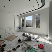 Bán 2 Căn Độc Lập Phố Lê Lợi.60M2 3,5 Tầng Ô Tô Đỗ Cách Nhà 20M Sân Chung 2 Nhà 90M2