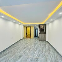Bán nhà phân lô ngõ 173 Hoàng Hoa Thám dt 38 m2 x 6 tầng thang máy giá 8,7 tỷ