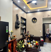 Bán Căn Biệt Thự Hiện Đại Khu Dân Trí Cao Lê Văn Chí - 374,1M2 - Có Sân Vườn - 16 Tỷ Nhỉnh