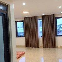 Cho Thuê Nhà 4 Tầng Mới Đẹp Đường Ngô Quyền Có Tháng Máy, Điều Hoà