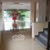 Cho Thuê Nhà 4 Tầng Mới Đẹp Đường Ngô Quyền Có Tháng Máy, Điều Hoà