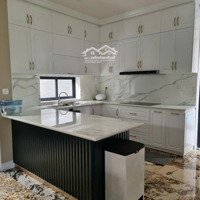 Biệt Thự Đẳng Cấp Châu Âu, Khu Phân Lô, Phước Long B Quận 9. Xe Hơi Đỗ Cửa 270M2 15X18M 4 Phòng Ngủ 3Wc